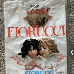 Fiorucci XS White Tee with Angel logo Chic 💕💫🌸 fits a size 4. Fitted 6.